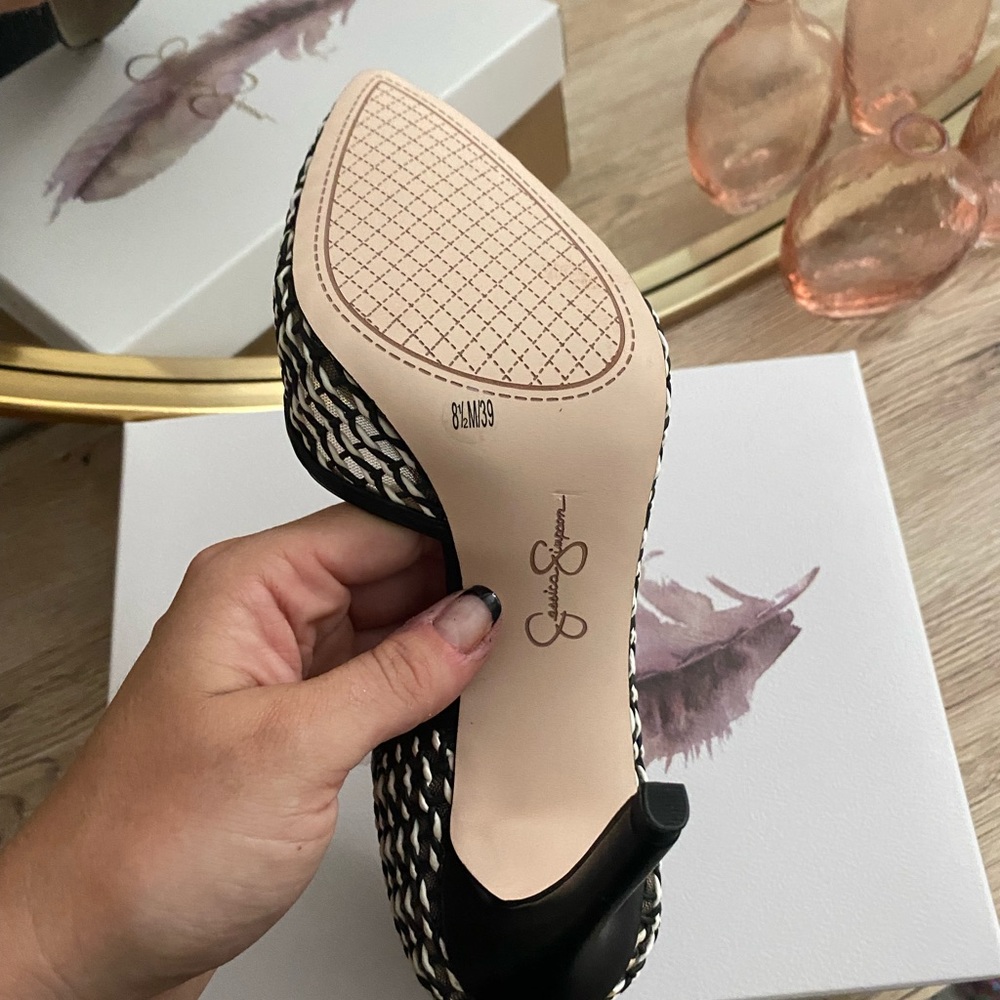 *SOLD* Jessica Simpson pumps pointed toe - Picture 7 of 10